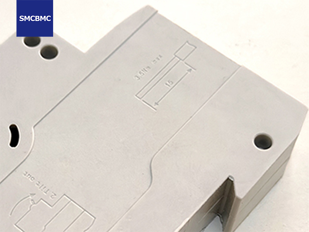 SMC circuit breaker housing